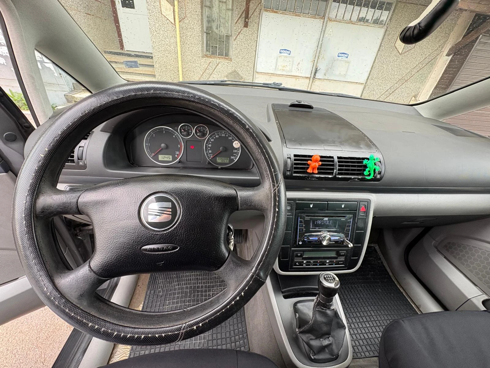 Seat Alhambra 1.9TDI / 131к.с. / 7 места, снимка 15 - Автомобили и джипове - 55833261