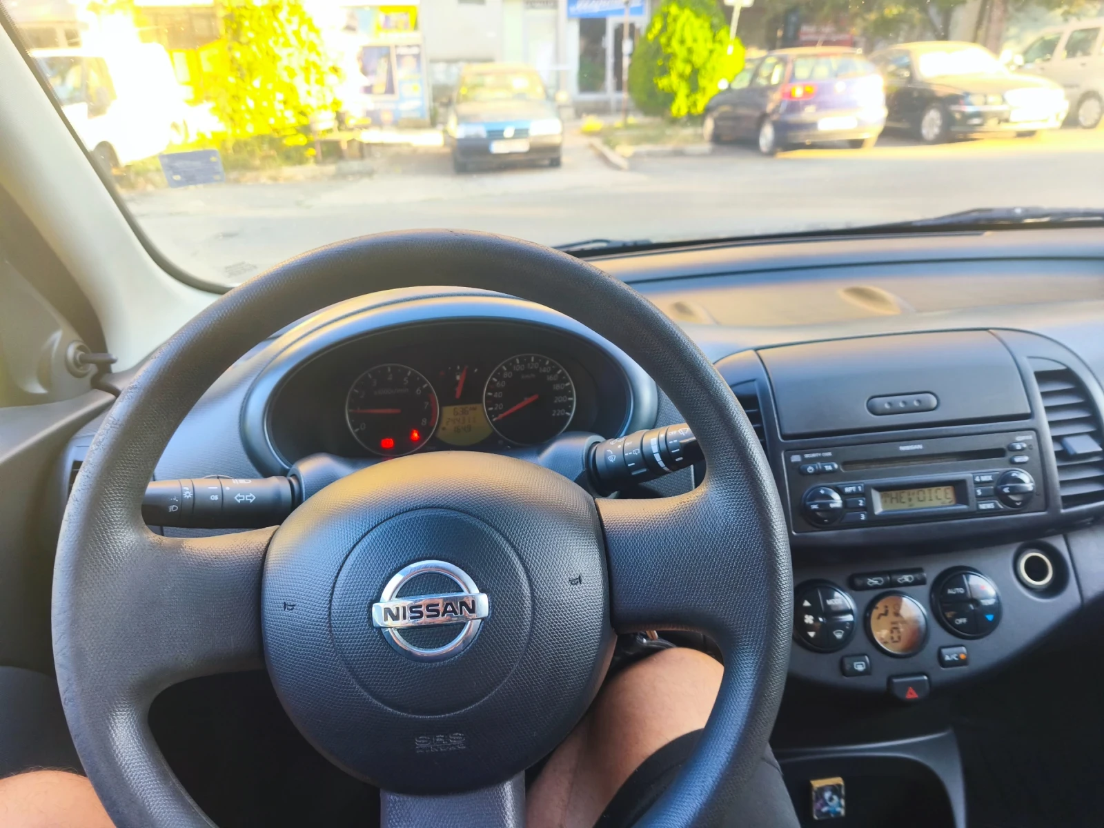 Nissan Micra, снимка 11 - Автомобили и джипове - 55867667