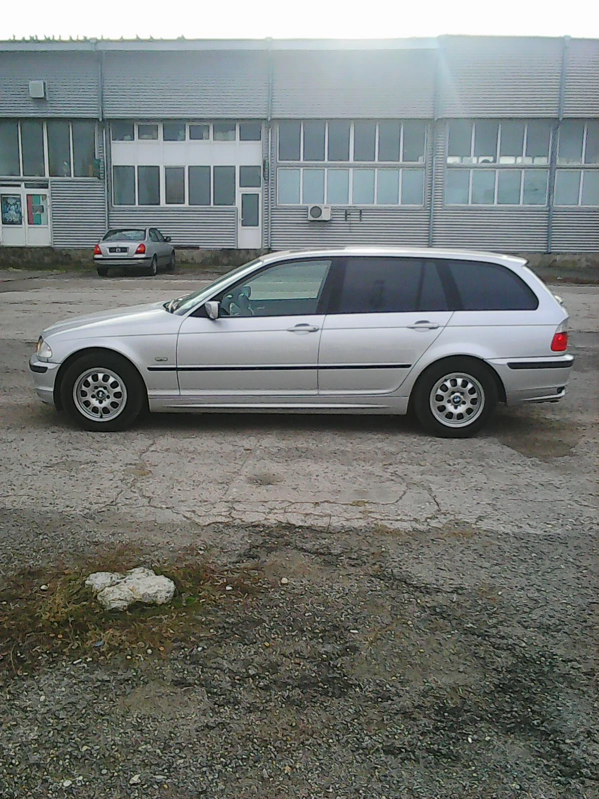 BMW 320, снимка 4 - Автомобили и джипове - 55904219