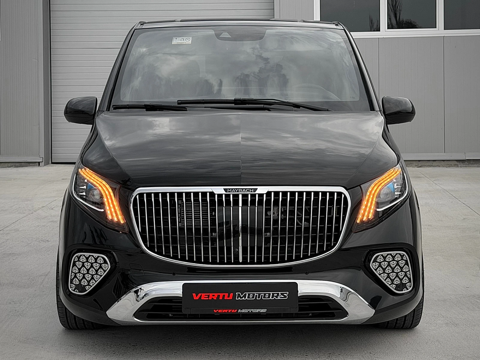 Mercedes-Benz V 300 Vito 119/ MAYBACH/ EXTRA LONG/ BUSINESS CLASS/ TV/, снимка 3 - Автомобили и джипове - 56234238