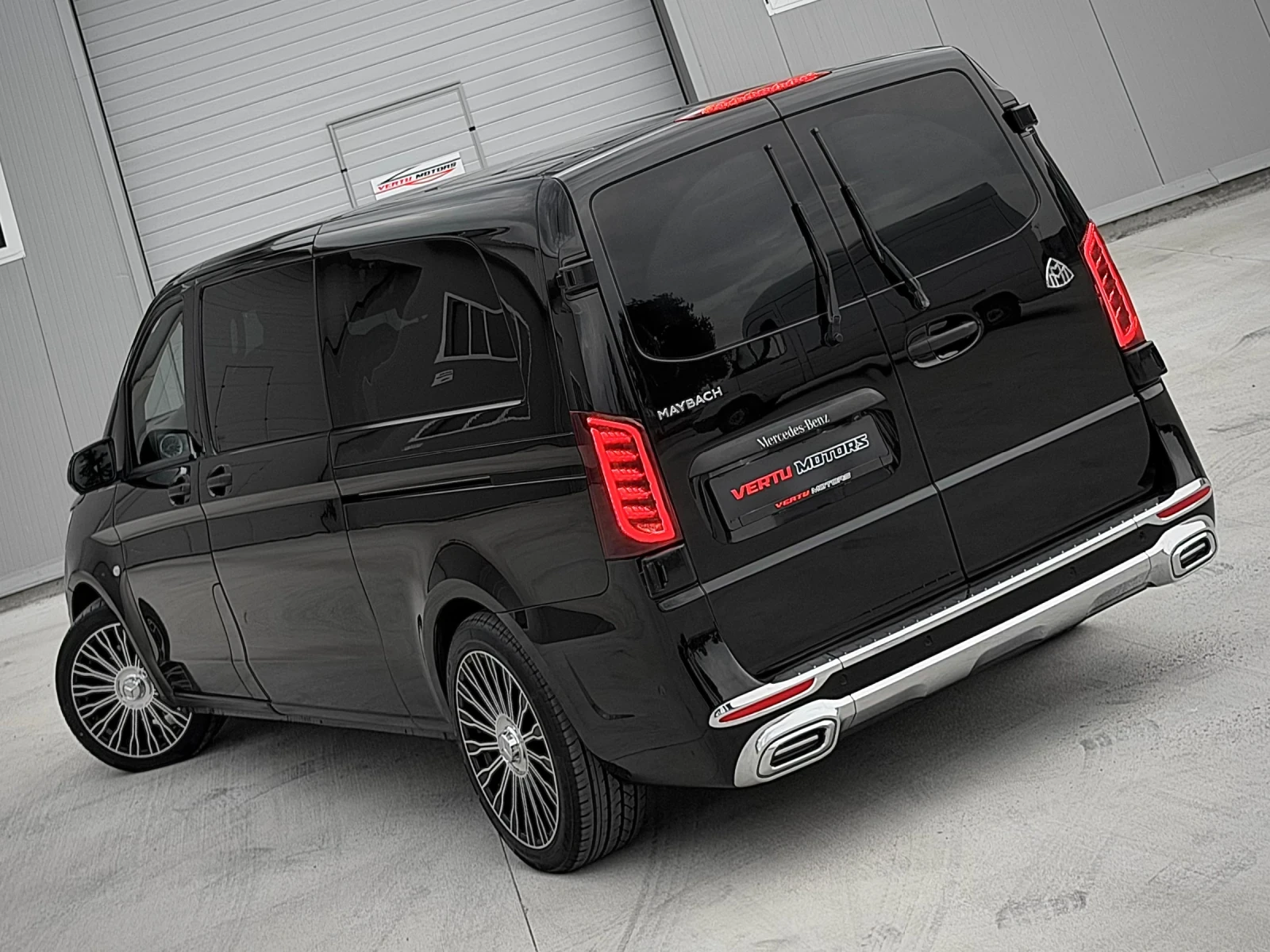 Mercedes-Benz V 300 Vito 119/ MAYBACH/ EXTRA LONG/ BUSINESS CLASS/ TV/, снимка 6 - Автомобили и джипове - 56234238