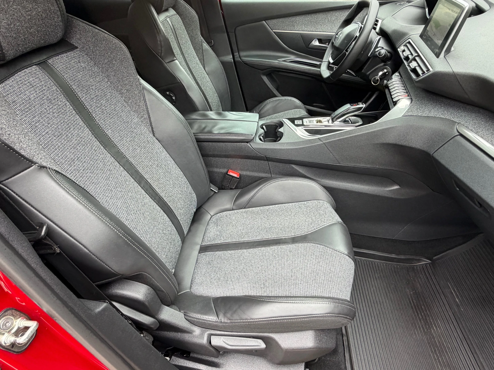 Peugeot 3008 1.5HDI* LED* NAVI* AVTOMAT* CARPLEY* EVRO6 | Mobile.bg � ����������� 10