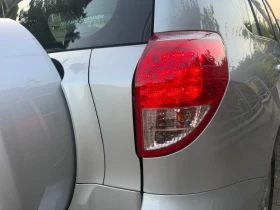 Toyota Rav4 2.2 D4D, снимка 16