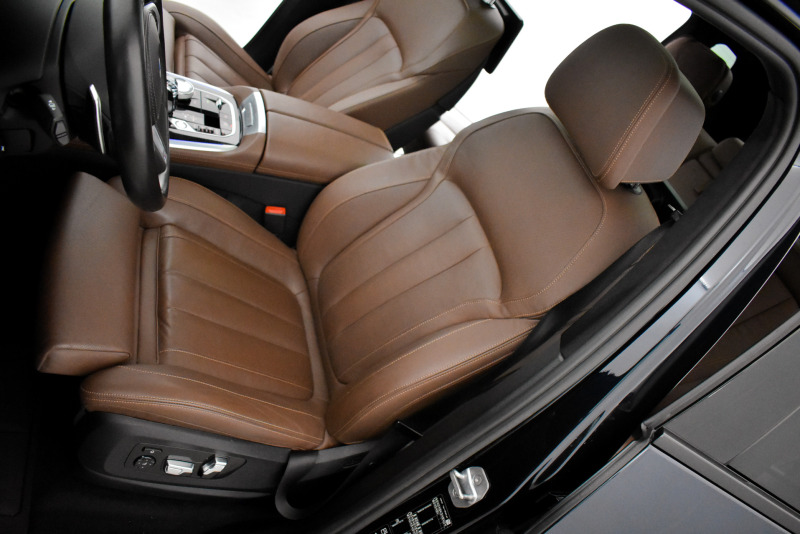 BMW X7 M50i с всички екстри, от частно лице, снимка 8 - Автомобили и джипове - 45345506