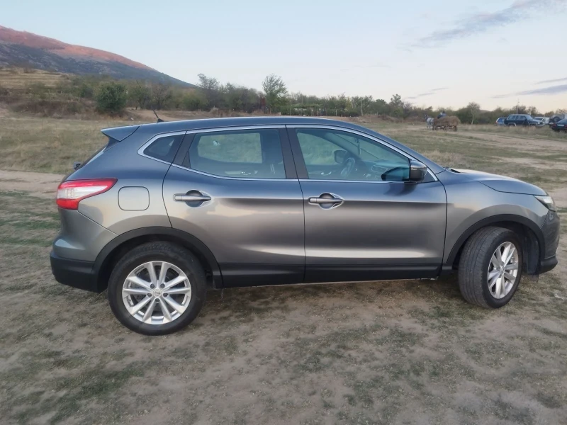 Nissan Qashqai 1.5 Diesel , снимка 7 - Автомобили и джипове - 47513307