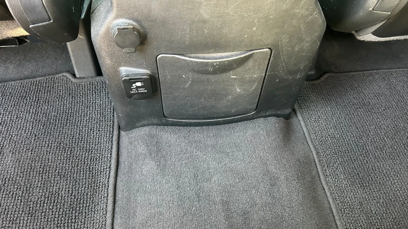 Nissan Titan crew cab 5.6 V8 Pro-4x LPG, снимка 17 - Автомобили и джипове - 51639675