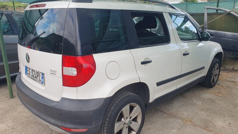 Skoda Yeti 1.6TDI E5B, снимка 17 - Автомобили и джипове - 52050772