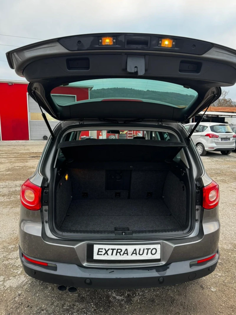 VW Tiguan 2.0 TDI, 4Х4 , снимка 4 - Автомобили и джипове - 52786919