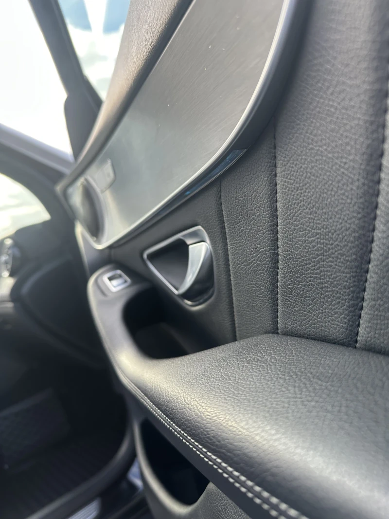 Mercedes-Benz GLC 220 63 AMG, снимка 11 - Автомобили и джипове - 53300950