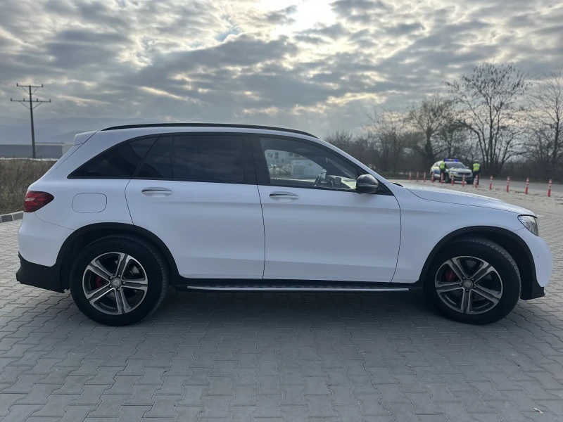 Mercedes-Benz GLC 220 63 AMG, снимка 3 - Автомобили и джипове - 53300950