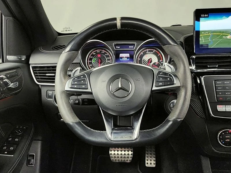Mercedes-Benz GLE 4MATIC| HARMAN| DISTRONIC| CARBON| ПАНО| 360, снимка 13 - Автомобили и джипове - 55336485