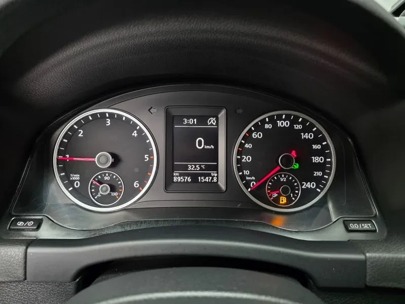 VW Tiguan 2.0 Tdi Comfort 5N, снимка 5 - Автомобили и джипове - 56112770