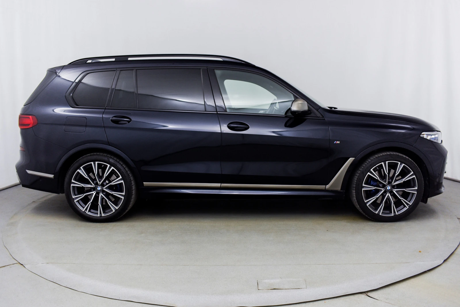 BMW X7 M50i с всички екстри, от частно лице - изображение 2