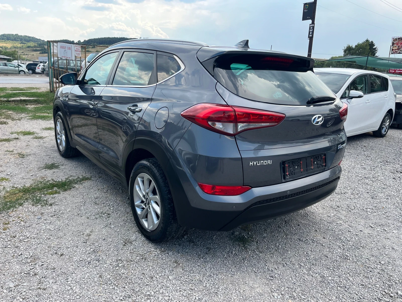 Hyundai Tucson 1.7crdi Xpossible 134h.km - изображение 6