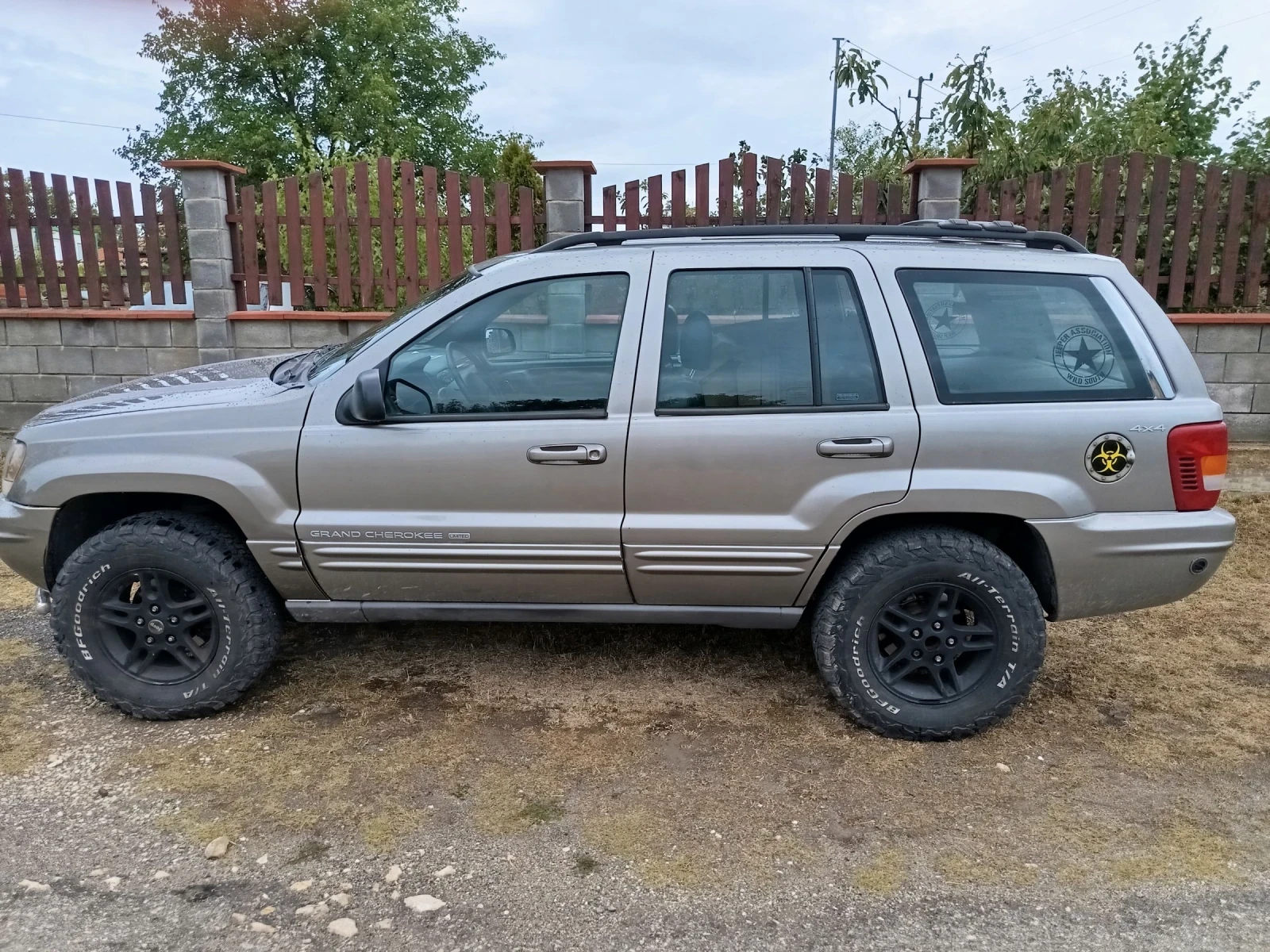 Jeep Grand cherokee 4.7    v8. + Газ - изображение 2