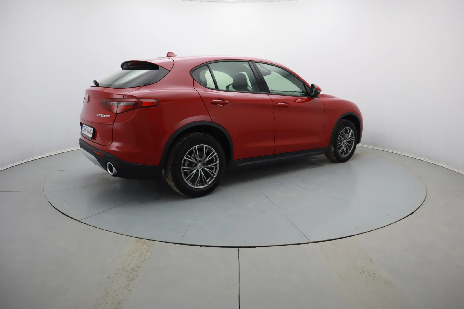Alfa Romeo Stelvio  - изображение 6