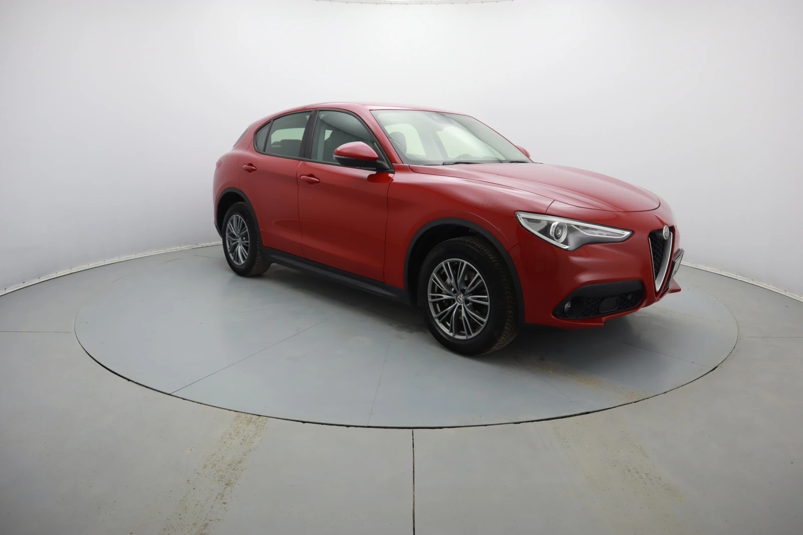 Alfa Romeo Stelvio  - изображение 3