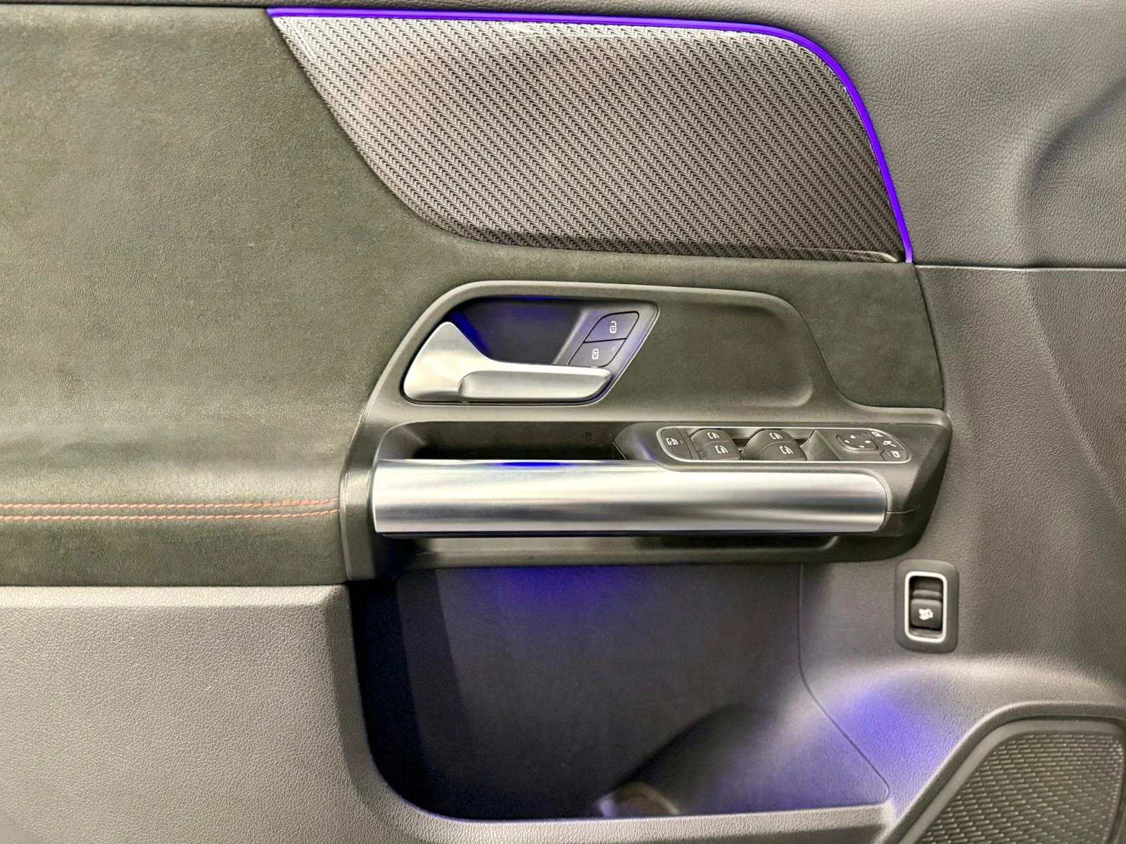 Mercedes-Benz GLA 200 d 4Matic* AMG* Лизинг* Camera* Alcantara - изображение 7