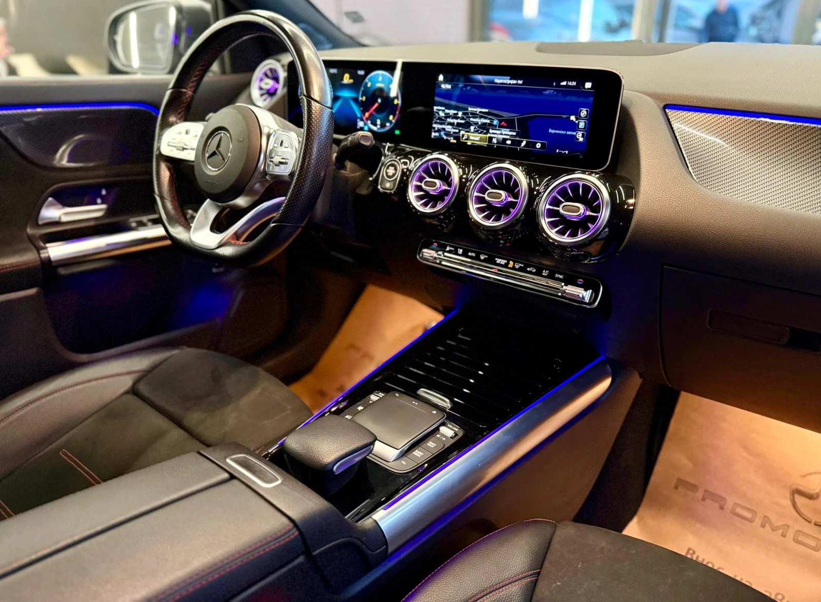 Mercedes-Benz GLA 200 d 4Matic* AMG* Лизинг* Camera* Alcantara - изображение 10