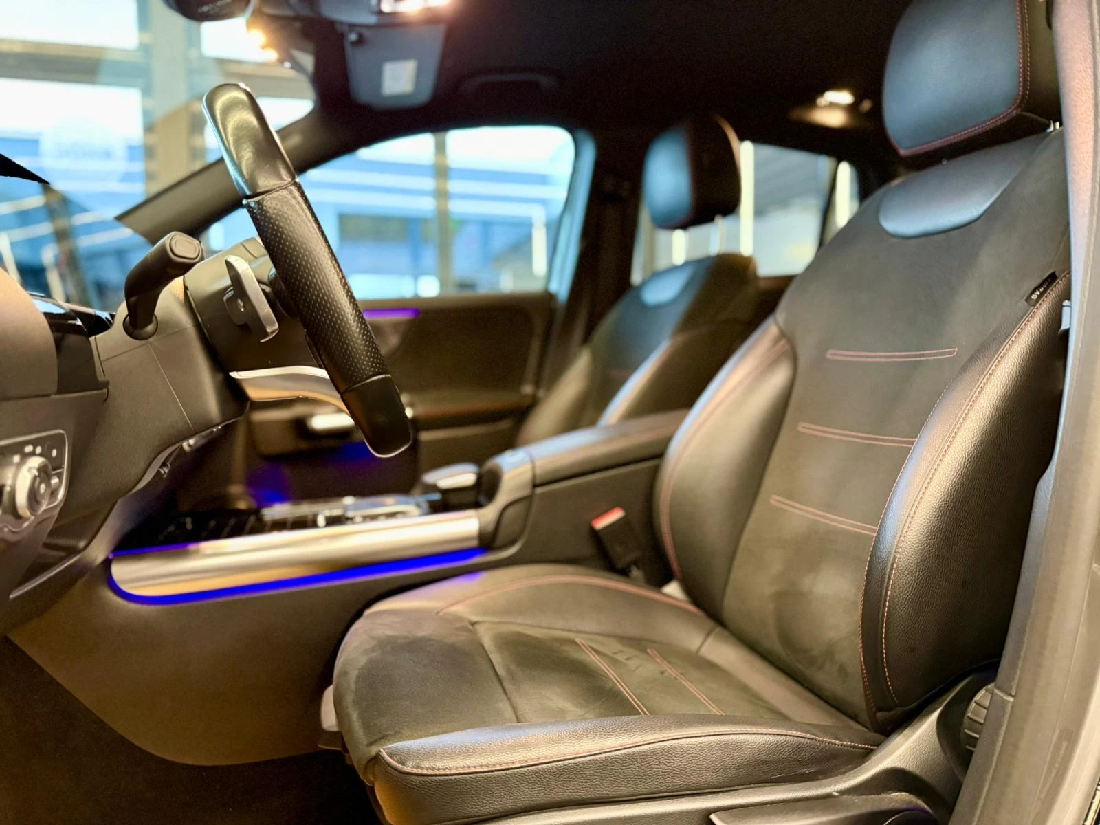 Mercedes-Benz GLA 200 d 4Matic* AMG* Лизинг* Camera* Alcantara - изображение 8