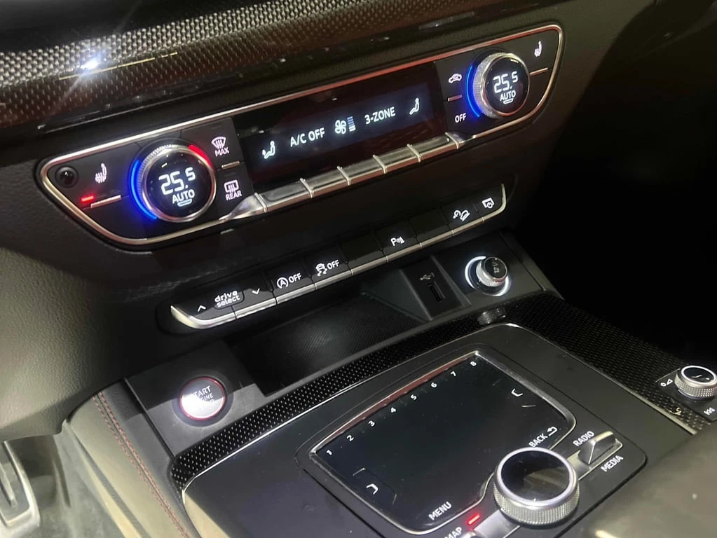 Audi SQ5 * Progressiv * CARFAX * ЦЕНА ДО БГ - изображение 9