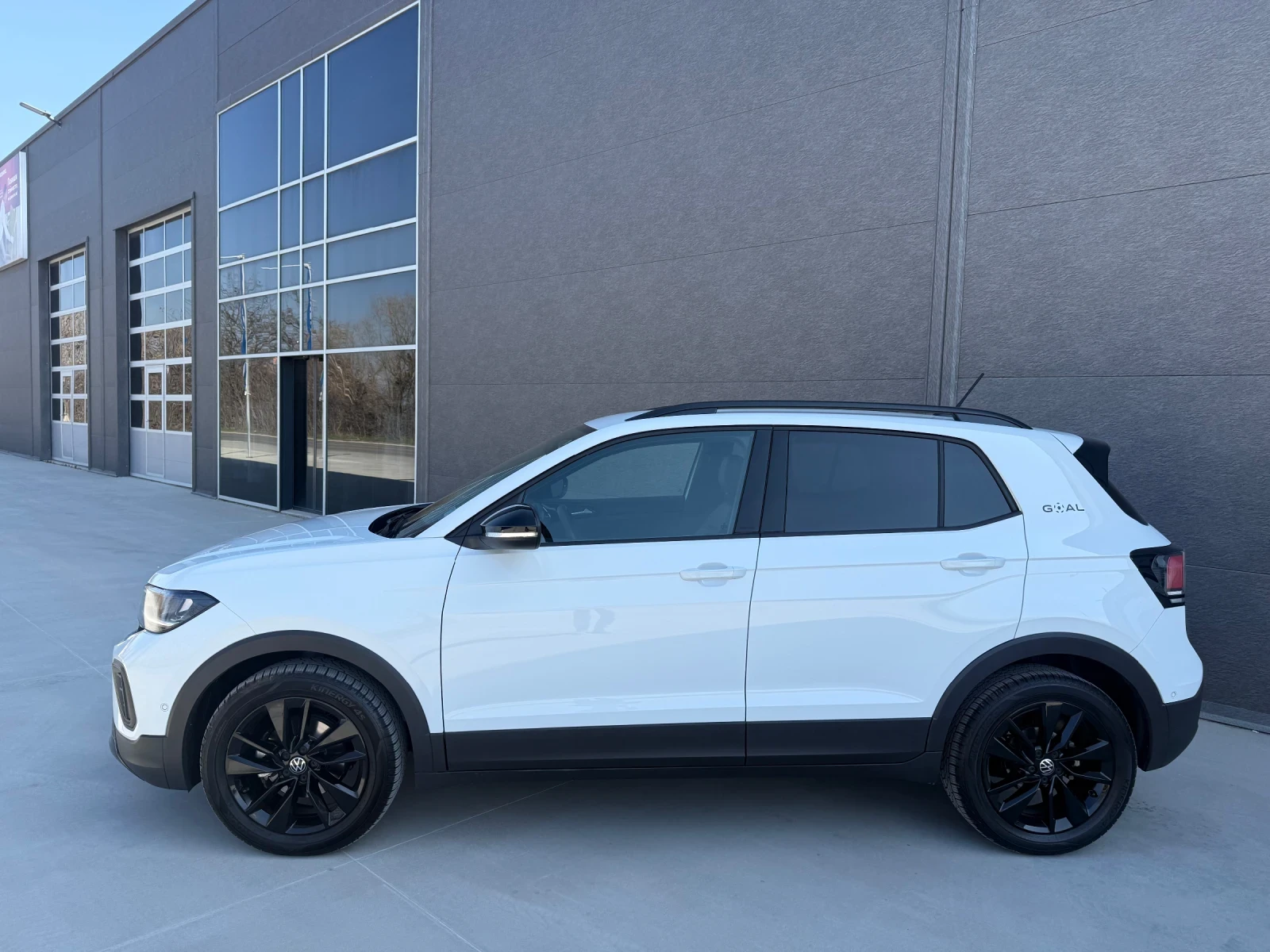 VW T-Cross, снимка 3 - Автомобили и джипове - 54285273