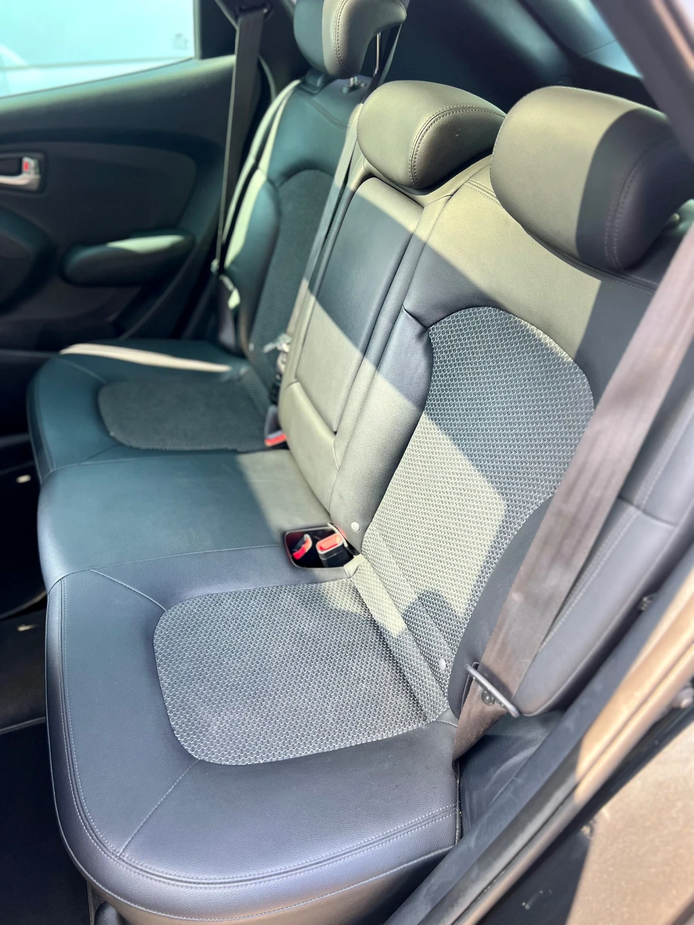 Hyundai IX35 2.0 148x км , снимка 13 - Автомобили и джипове - 55057188