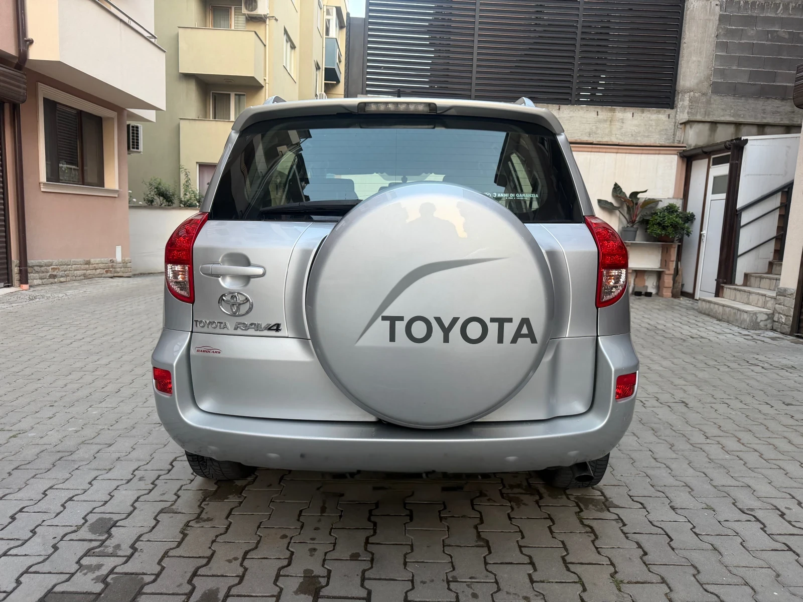 Toyota Rav4 2.2 D4D, снимка 5 - Автомобили и джипове - 55631382