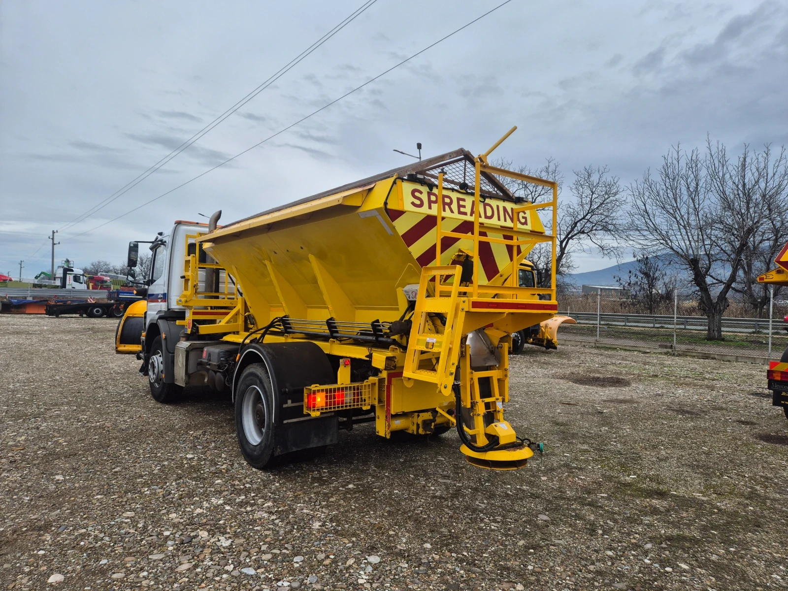 Mercedes-Benz 1824 Снегорин - изображение 7