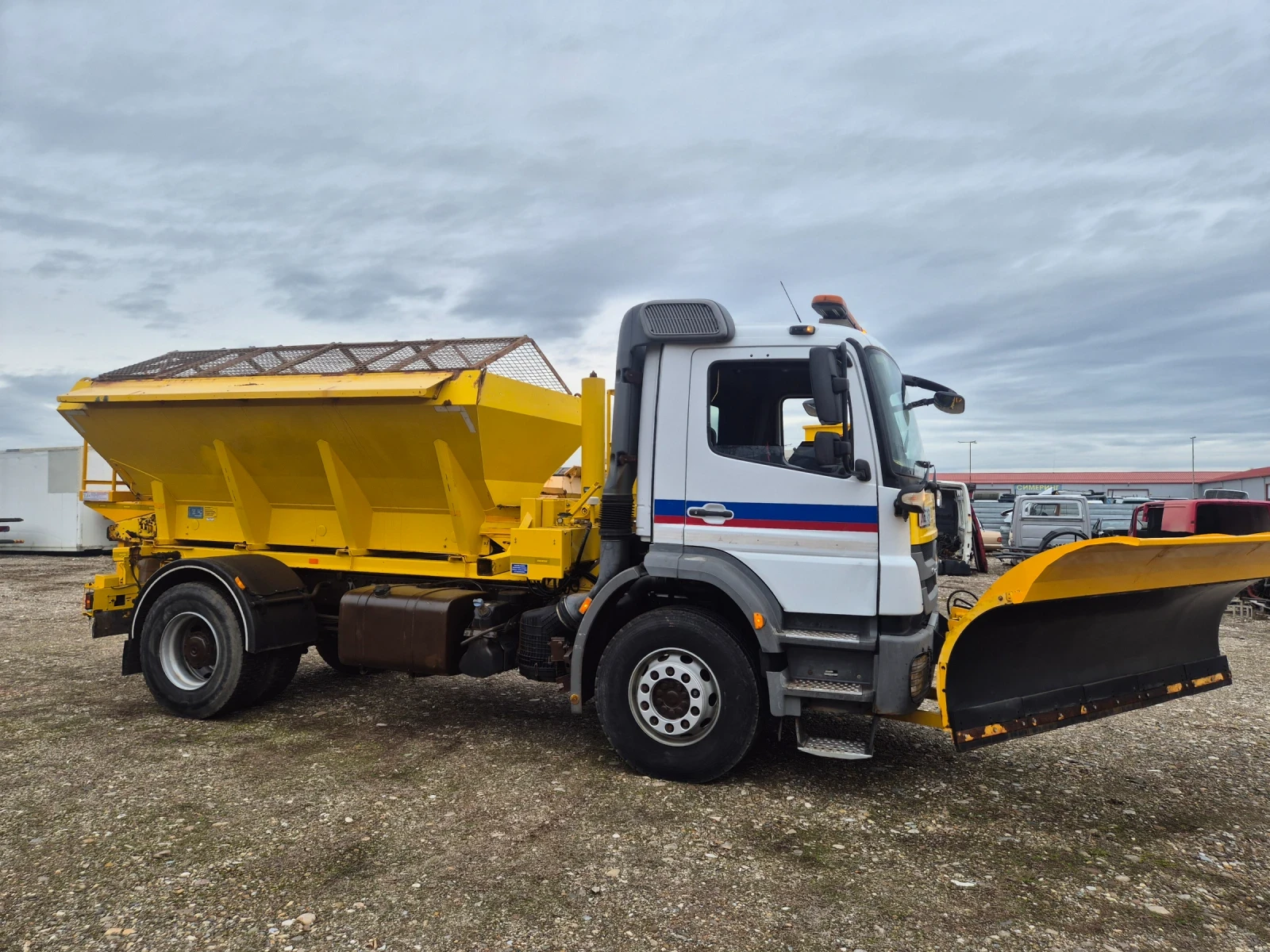 Mercedes-Benz 1824 Снегорин - изображение 4