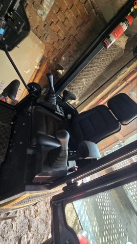 Мини челни товарачи Bobcat CASE XT40, снимка 11