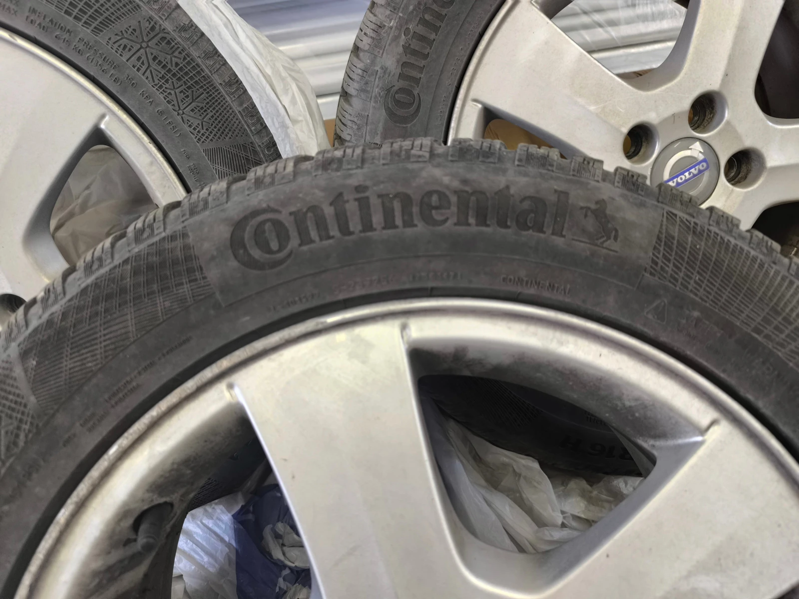 Гуми с джанти Continental 205/55R16, снимка 5 - Гуми и джанти - 55739396