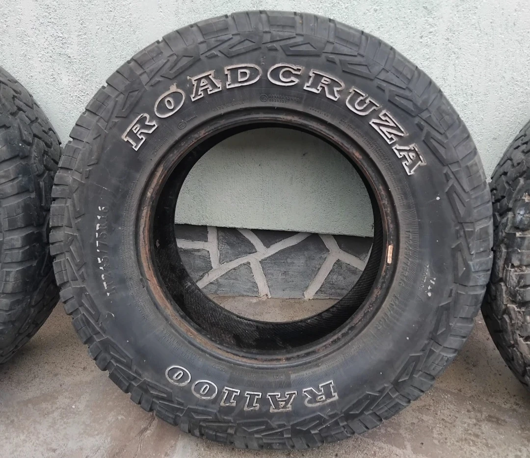 Гуми Всесезонни 245/75R16, снимка 2 - Гуми и джанти - 56181674