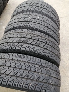 Гуми Зимни 215/65R16, снимка 4 - Гуми и джанти - 38203668