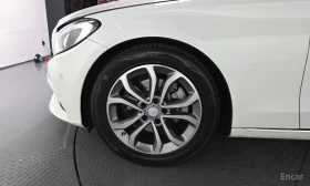 Mercedes-Benz C 300, снимка 5