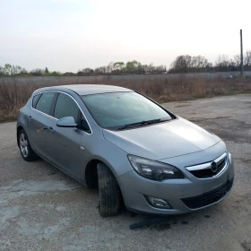 Opel Astra J 1, 7 CDTI, снимка 3