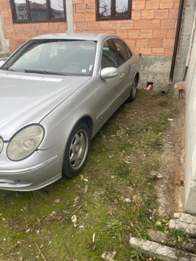 Mercedes-Benz E 220, снимка 3