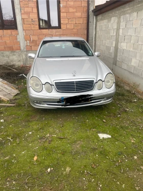 Mercedes-Benz E 220, снимка 1