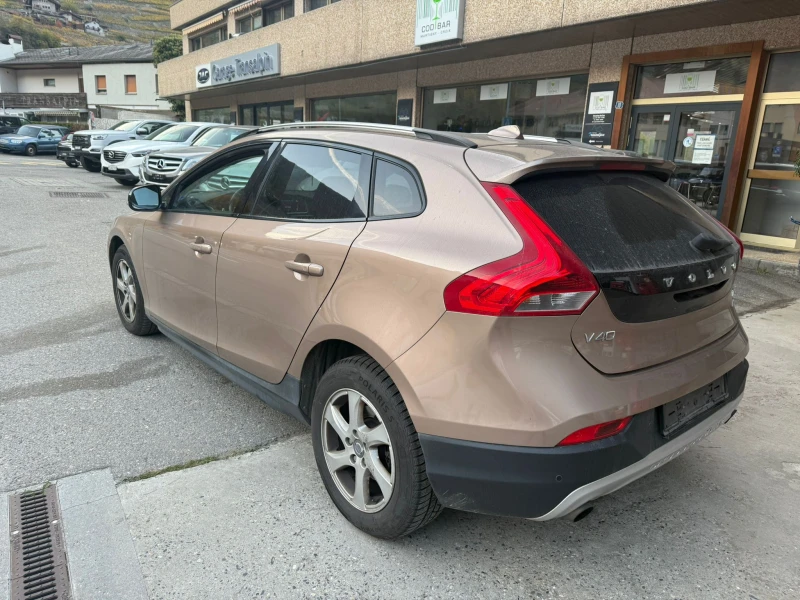 Volvo V40 Cross Country T4 AWD, снимка 3 - Автомобили и джипове - 48417388