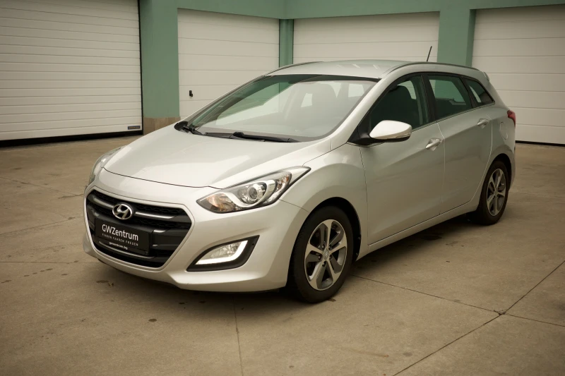 Hyundai I30 1.4 SW, снимка 2 - Автомобили и джипове - 48495866