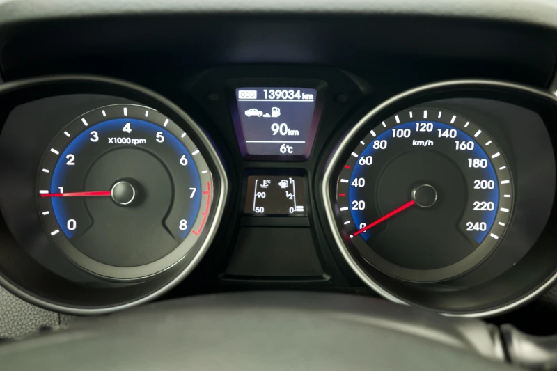 Hyundai I30 1.4 SW, снимка 15 - Автомобили и джипове - 48495866