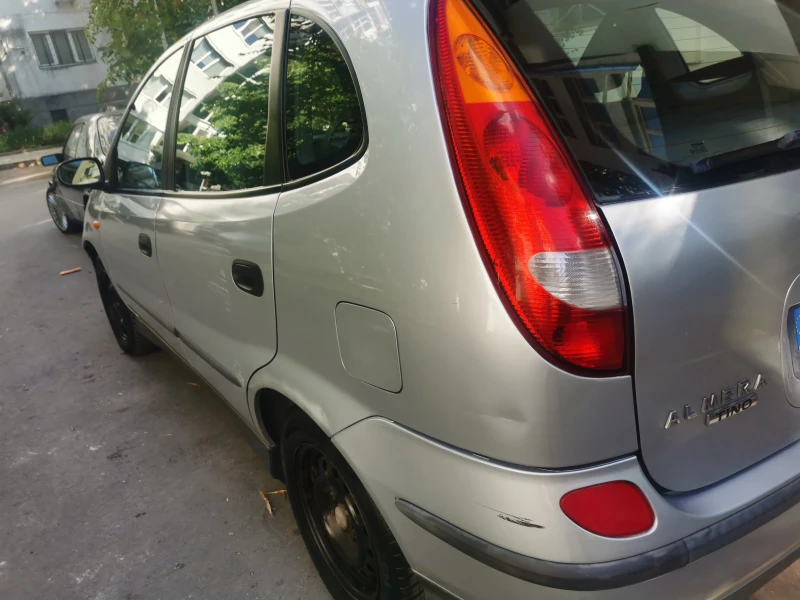 Nissan Almera tino, снимка 9 - Автомобили и джипове - 52637836