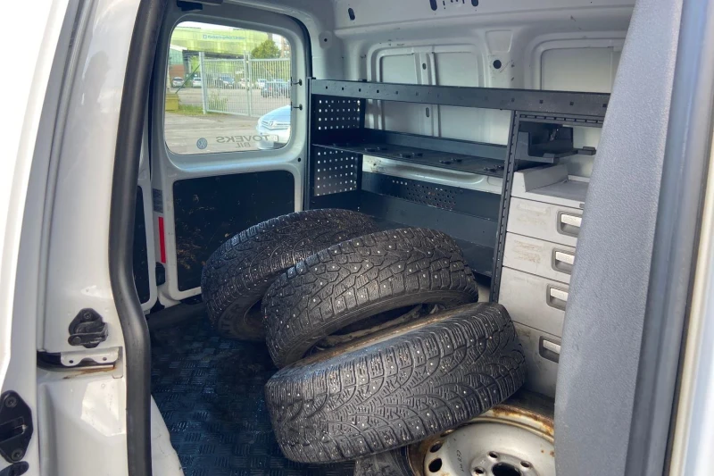 VW Caddy 121 500 км, Внос ШВЕЦИЯ,  2, 00 бензин+ CNG, снимка 7 - Автомобили и джипове - 51684385