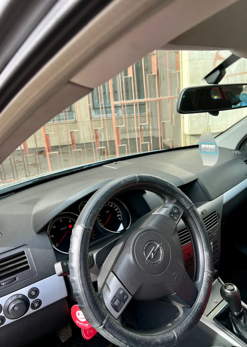 Opel Astra, снимка 6 - Автомобили и джипове - 51995985