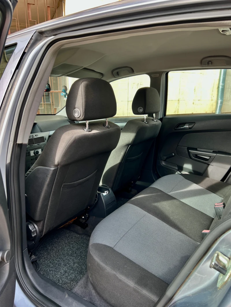 Opel Astra, снимка 5 - Автомобили и джипове - 51995985