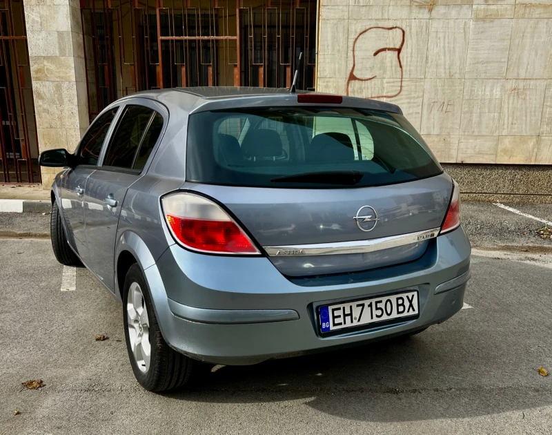 Opel Astra, снимка 4 - Автомобили и джипове - 51995985