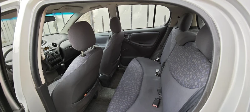Toyota Yaris, снимка 6 - Автомобили и джипове - 52272033
