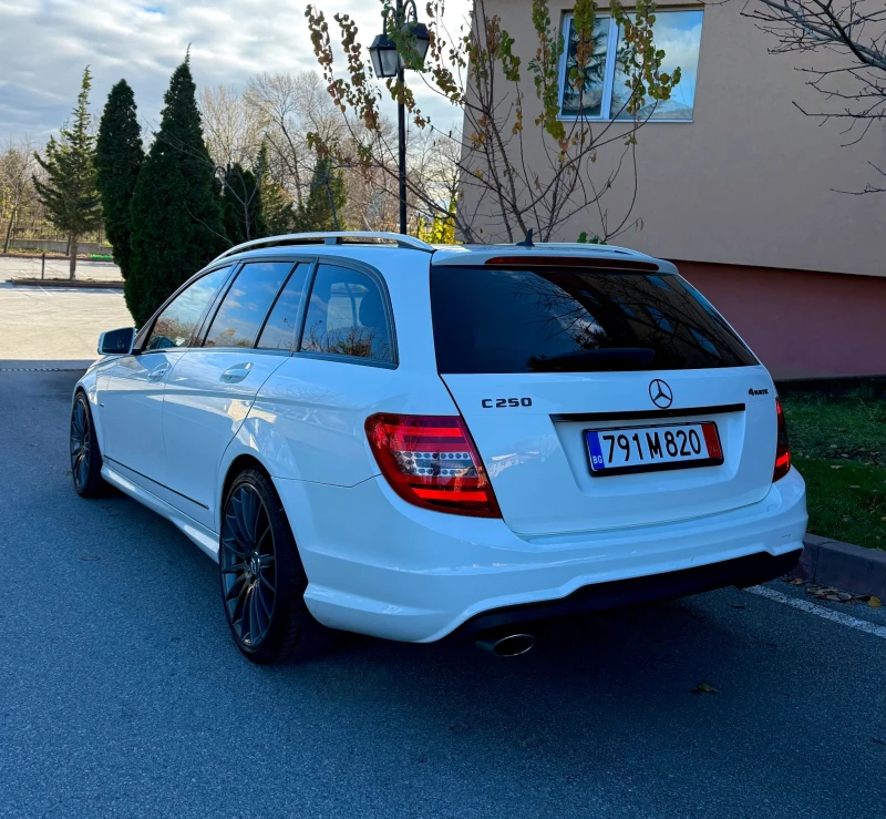 Mercedes-Benz C 250 AMG/4MATIC/MEMORY/HARMAN, снимка 3 - Автомобили и джипове - 52595078