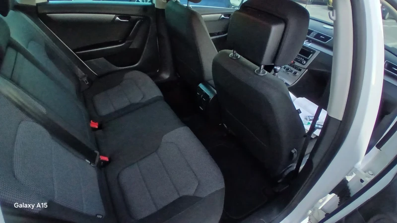 VW Passat   B7 1.6TDI 105k.2012гKLIMATRONIK, снимка 10 - Автомобили и джипове - 52742405