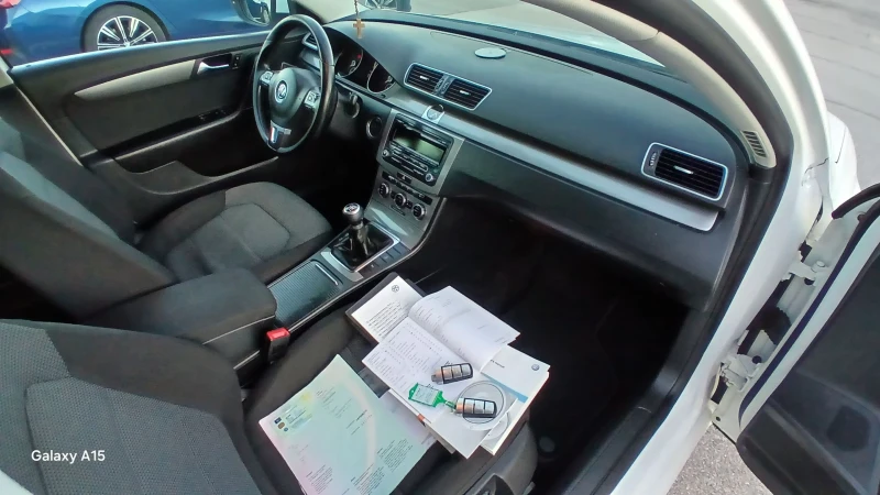 VW Passat   B7 1.6TDI 105k.2012гKLIMATRONIK, снимка 9 - Автомобили и джипове - 52742405